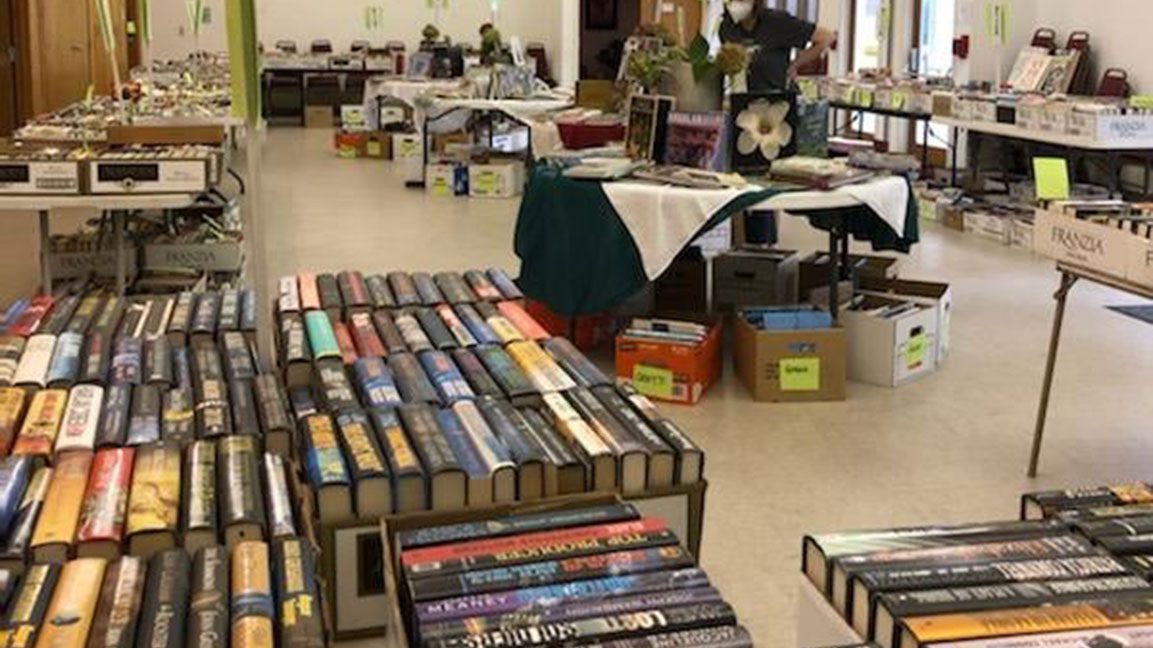 Kinderhook Memorial Library book sale setup